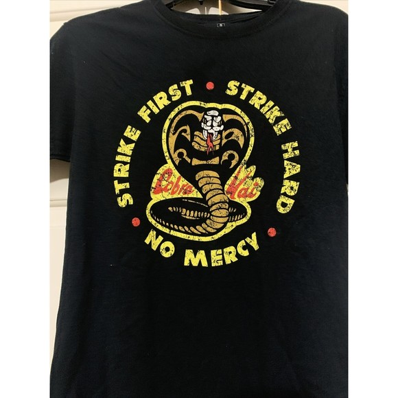 Cobra Kai Black Short Sleeve Crew Neck T-Shirt Men's Size Small - Picture 3 of 5